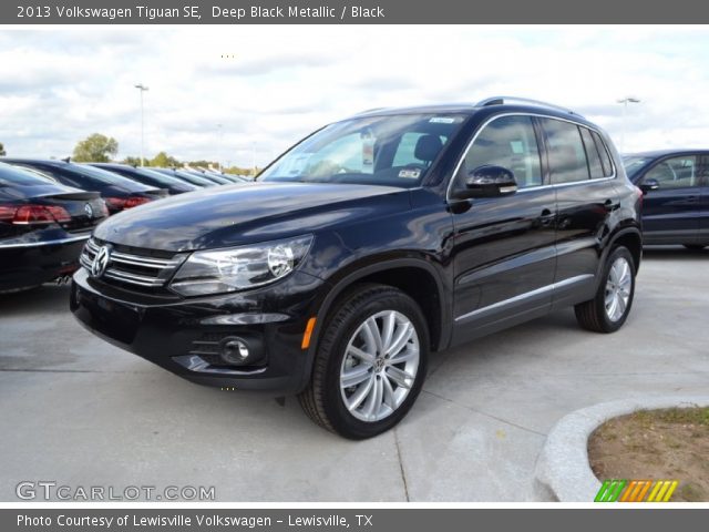2013 Volkswagen Tiguan SE in Deep Black Metallic