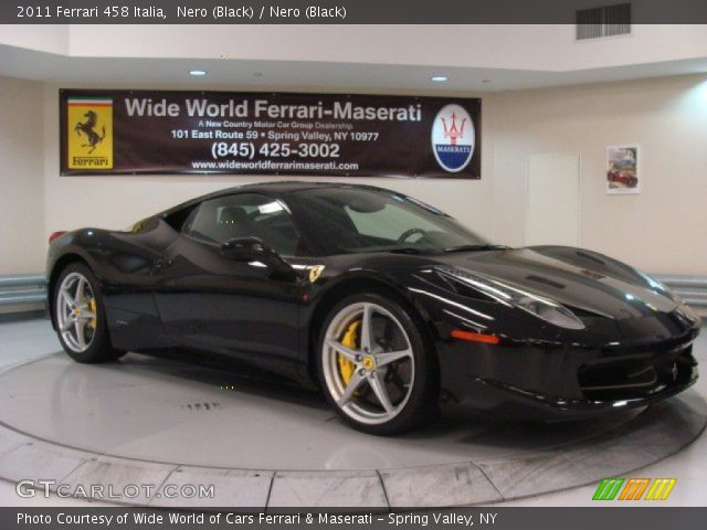 2011 Ferrari 458 Italia in Nero (Black)