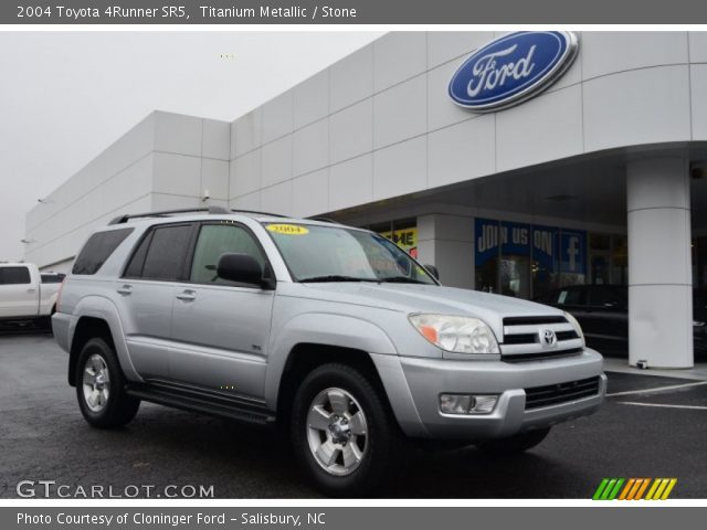 2004 Toyota 4Runner SR5 in Titanium Metallic