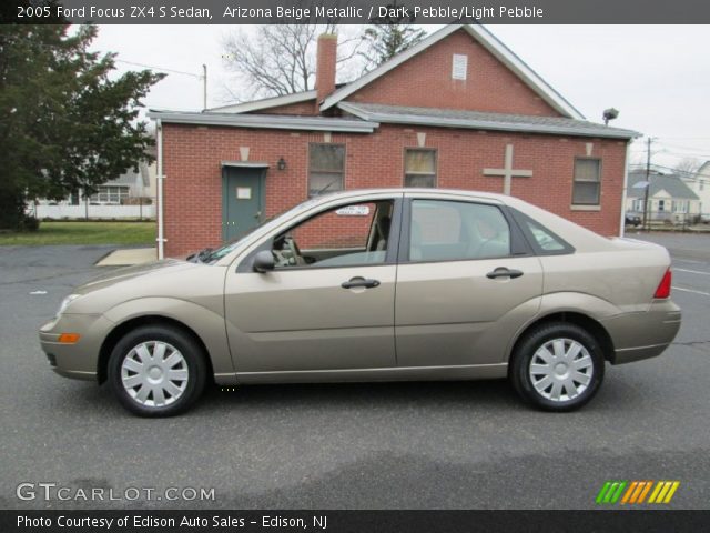 2005 Ford Focus ZX4 S Sedan in Arizona Beige Metallic