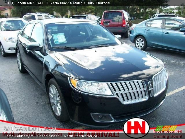 2011 Lincoln MKZ FWD in Tuxedo Black Metallic