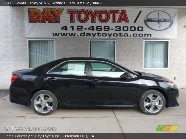 2013 Toyota Camry SE V6 in Attitude Black Metallic