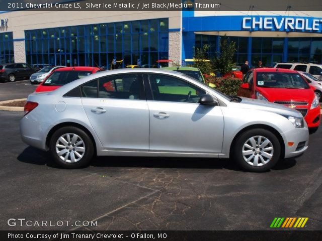 2011 Chevrolet Cruze LS in Silver Ice Metallic