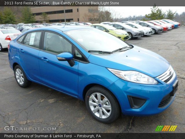 2013 Ford Fiesta SE Sedan in Blue Candy