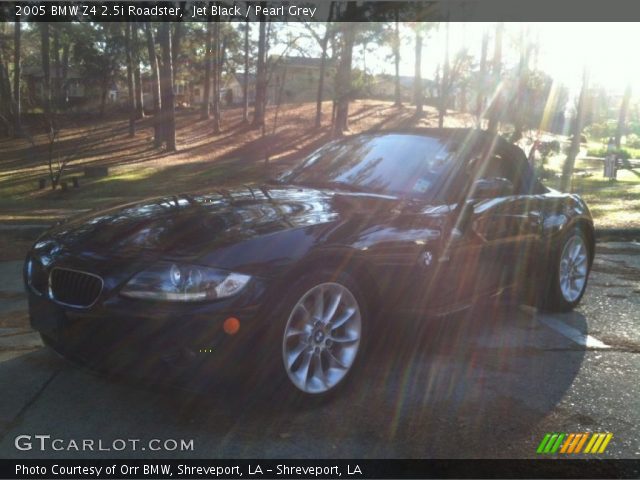 2005 BMW Z4 2.5i Roadster in Jet Black