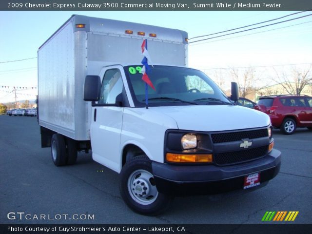 2009 Chevrolet Express Cutaway 3500 Commercial Moving Van in Summit White