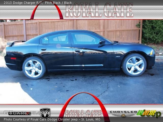 2013 Dodge Charger R/T in Pitch Black