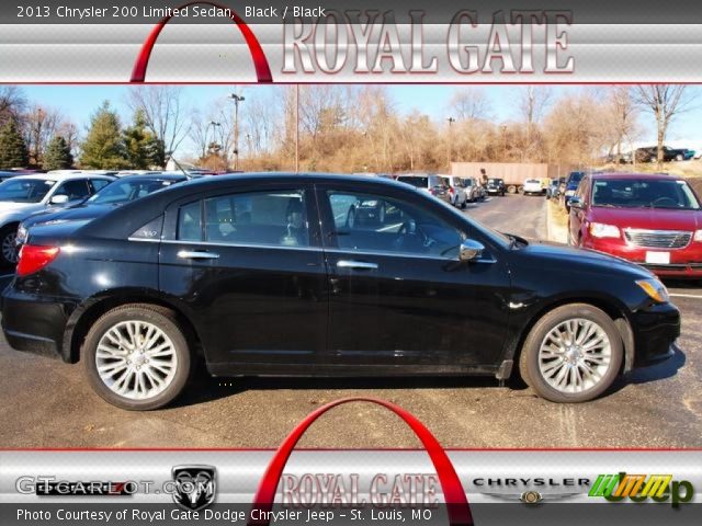 2013 Chrysler 200 Limited Sedan in Black