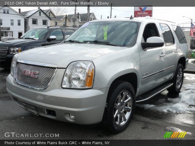 2010 GMC Yukon Denali AWD in Pure Silver Metallic