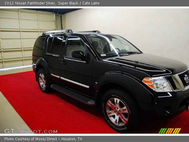 2012 Nissan Pathfinder Silver in Super Black