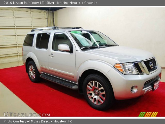 2010 Nissan Pathfinder LE in Silver Lightning Metallic