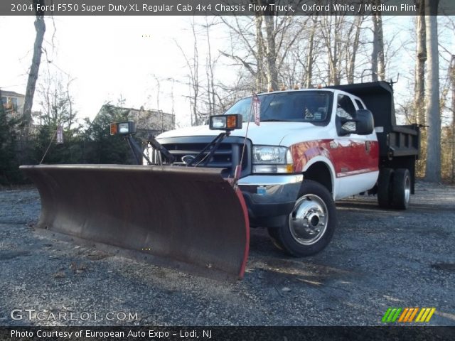 2004 Ford F550 Super Duty XL Regular Cab 4x4 Chassis Plow Truck in Oxford White