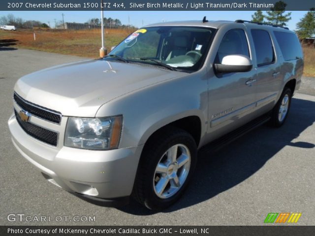 2007 Chevrolet Suburban 1500 LTZ 4x4 in Silver Birch Metallic