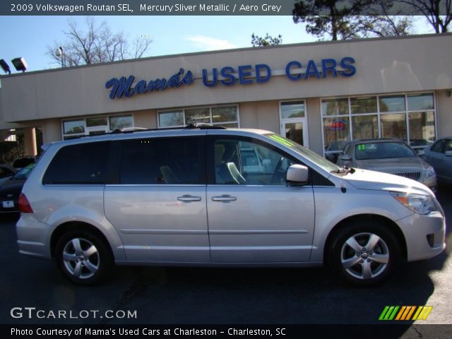 2009 Volkswagen Routan SEL in Mercury Sliver Metallic
