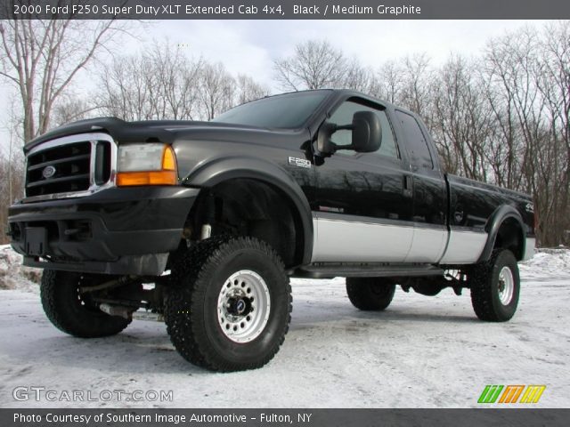 2000 Ford F250 Super Duty XLT Extended Cab 4x4 in Black