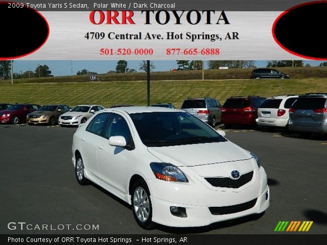 2009 Toyota Yaris S Sedan in Polar White