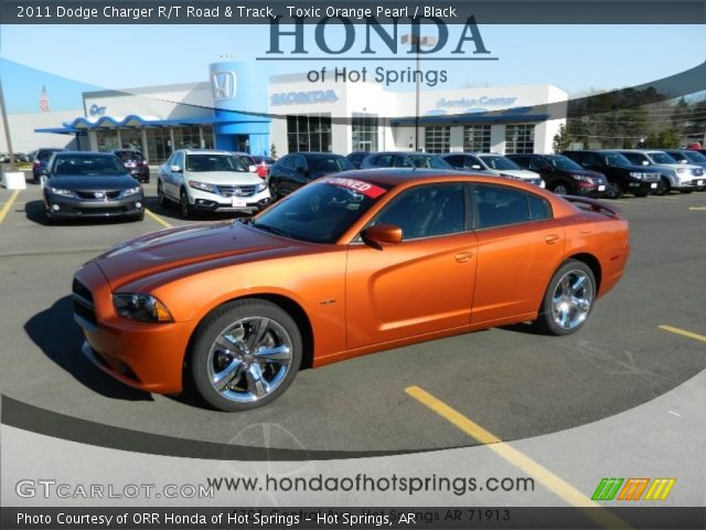 2011 Dodge Charger R/T Road & Track in Toxic Orange Pearl