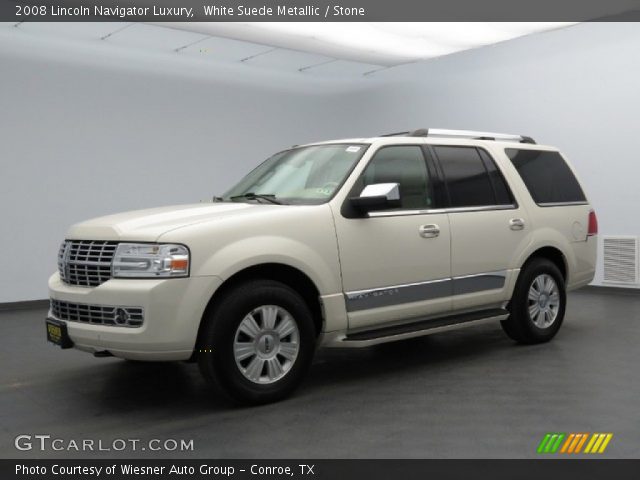2008 Lincoln Navigator Luxury in White Suede Metallic
