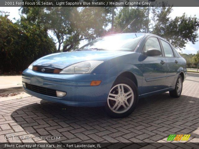 2001 Ford Focus SE Sedan in Light Sapphire Blue Metallic