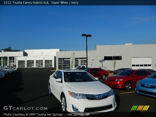 2012 Toyota Camry Hybrid XLE in Super White