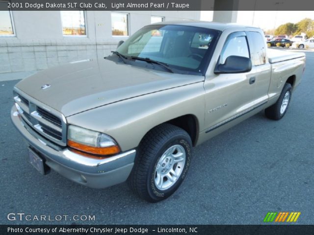 2001 Dodge Dakota SLT Club Cab in Light Almond Pearl