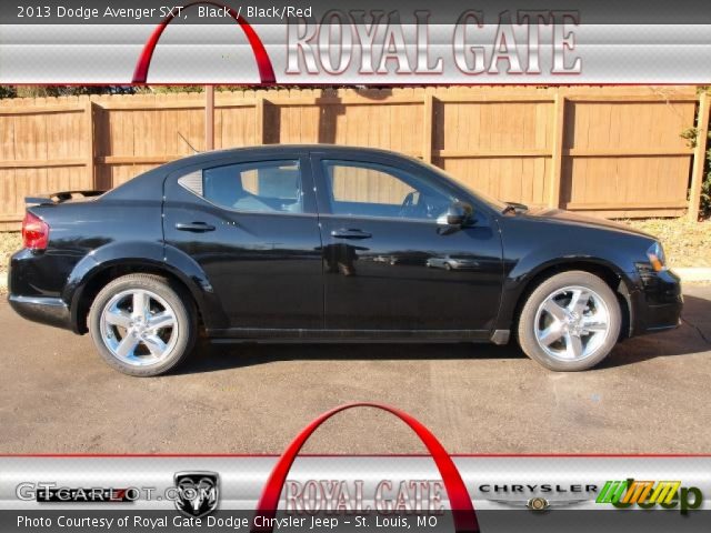 2013 Dodge Avenger SXT in Black