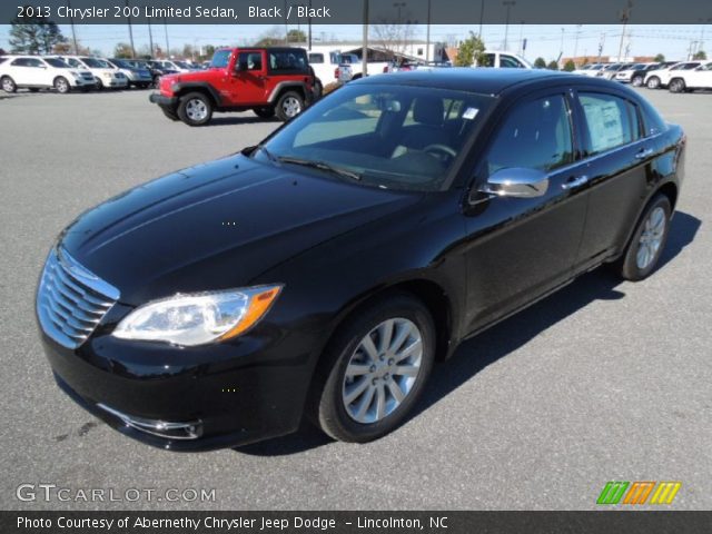 2013 Chrysler 200 Limited Sedan in Black