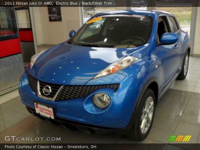 2011 Nissan Juke SV AWD in Electric Blue