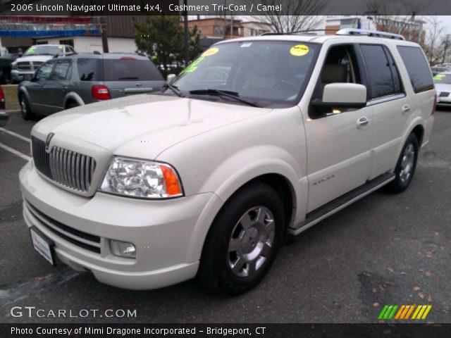 2006 Lincoln Navigator Ultimate 4x4 in Cashmere Tri-Coat