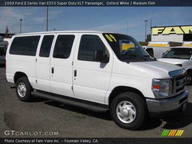 2009 Ford E Series Van E350 Super Duty XLT Passenger in Oxford White