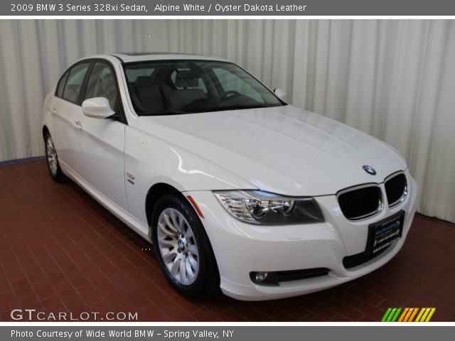 2009 BMW 3 Series 328xi Sedan in Alpine White