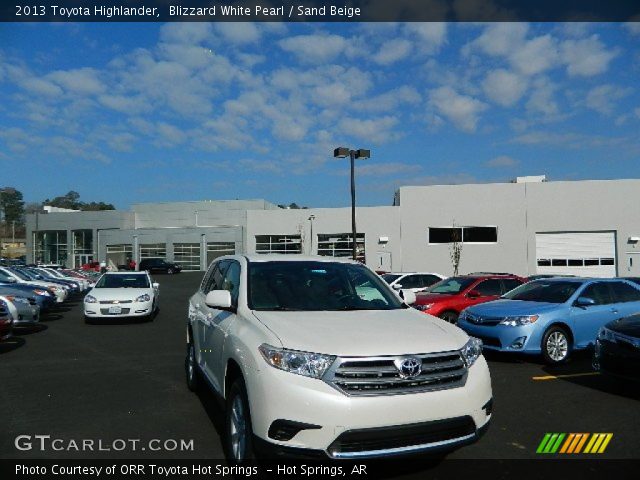 2013 Toyota Highlander  in Blizzard White Pearl