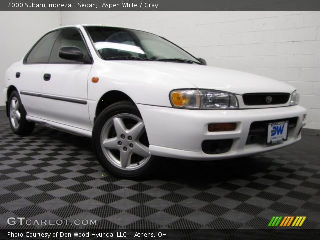 2000 Subaru Impreza L Sedan in Aspen White