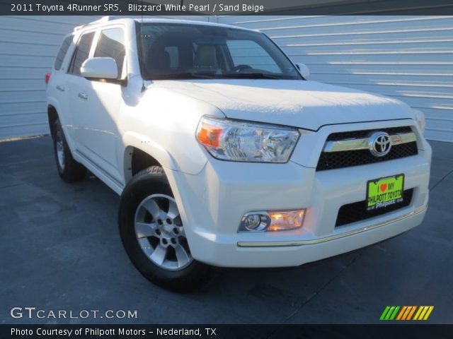 2011 Toyota 4Runner SR5 in Blizzard White Pearl