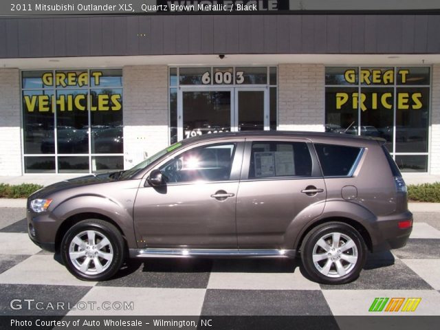 2011 Mitsubishi Outlander XLS in Quartz Brown Metallic