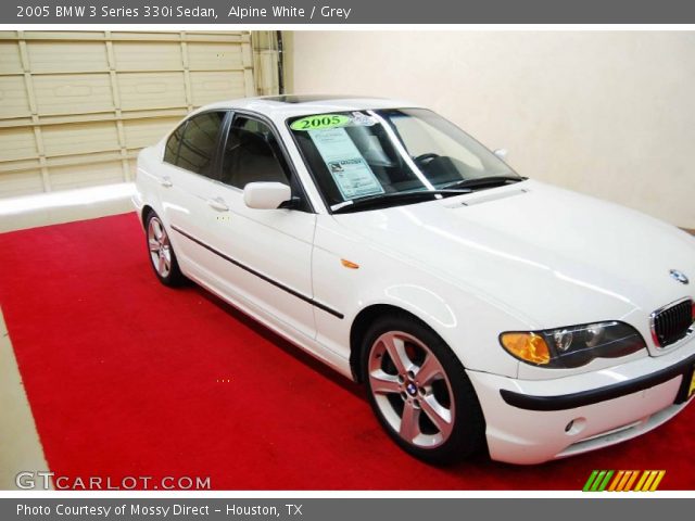 2005 BMW 3 Series 330i Sedan in Alpine White
