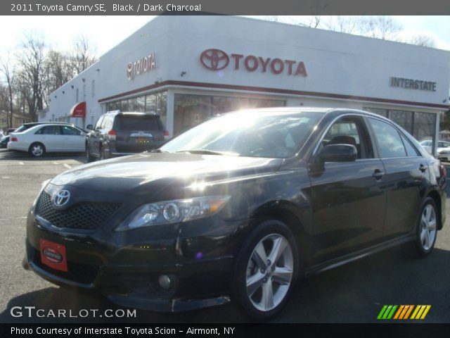 2011 Toyota Camry SE in Black