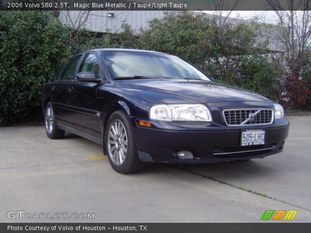 2006 Volvo S80 2.5T in Magic Blue Metallic