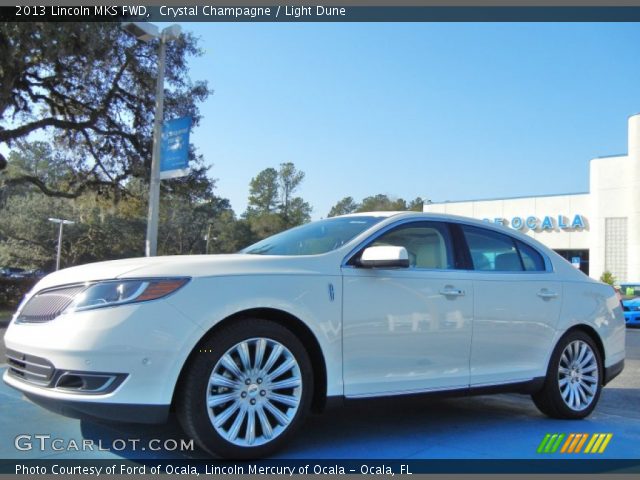 2013 Lincoln MKS FWD in Crystal Champagne