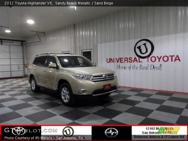 2012 Toyota Highlander V6 in Sandy Beach Metallic