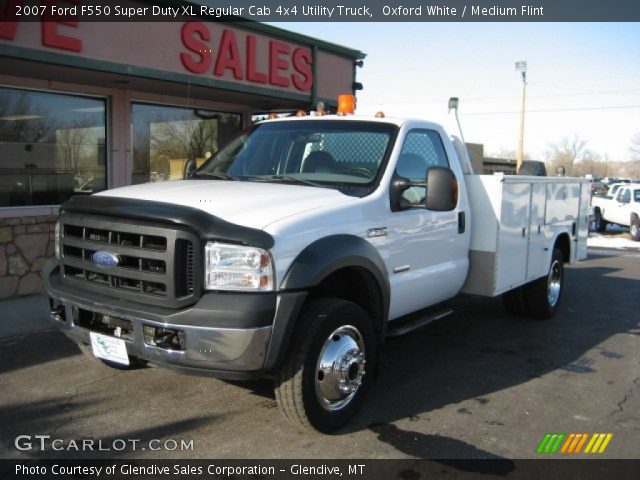 2007 Ford F550 Super Duty XL Regular Cab 4x4 Utility Truck in Oxford White