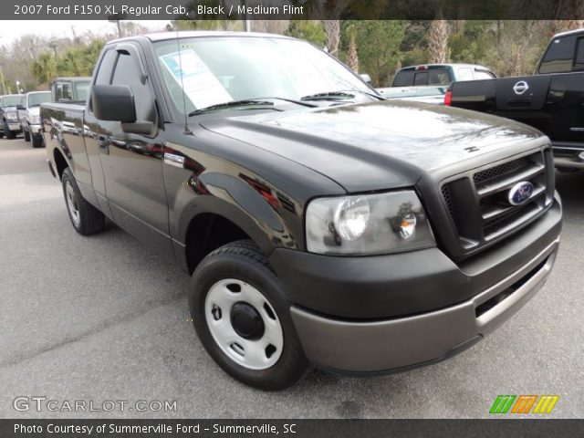 2007 Ford F150 XL Regular Cab in Black