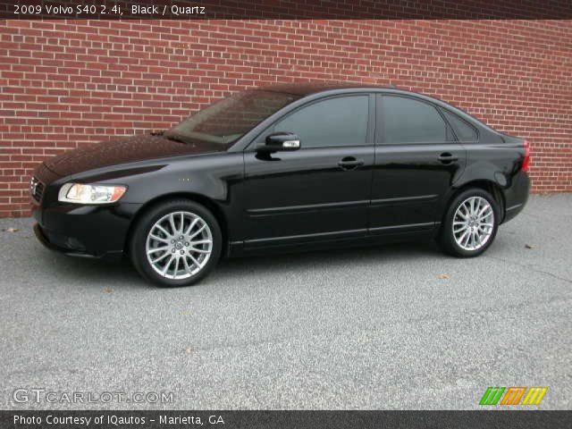 2009 Volvo S40 2.4i in Black