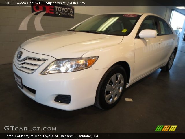2010 Toyota Camry LE in Super White