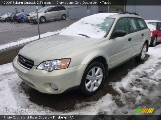 2006 Subaru Outback 2.5i Wagon in Champagne Gold Opalescent