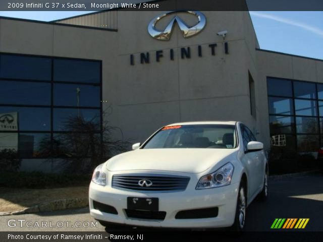 2009 Infiniti G 37 x Sedan in Moonlight White