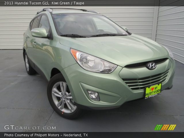 2013 Hyundai Tucson GLS in Kiwi Green