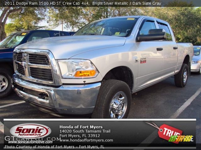 2011 Dodge Ram 3500 HD ST Crew Cab 4x4 in Bright Silver Metallic
