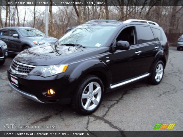 2009 Mitsubishi Outlander XLS in Labrador Black Pearl