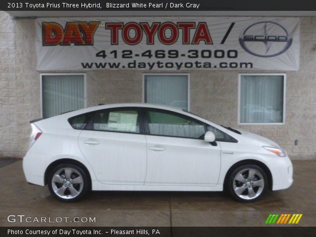 2013 Toyota Prius Three Hybrid in Blizzard White Pearl